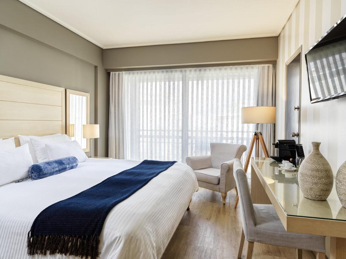 Sea View 4*